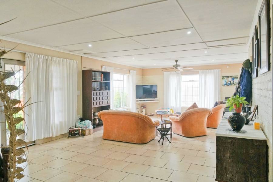 4 Bedroom Property for Sale in Kaysers Beach Eastern Cape